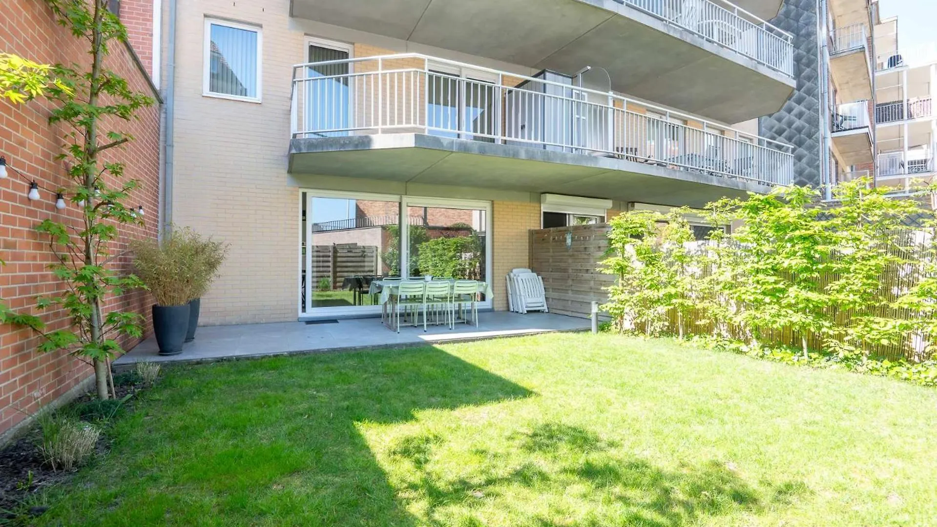Beautiful 2Br Apartment With Wonderful Garden Ostend Bélgica