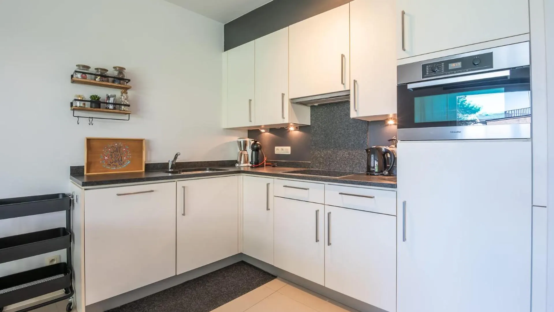 Beautiful 2Br Apartment With Wonderful Garden Ostend Bélgica