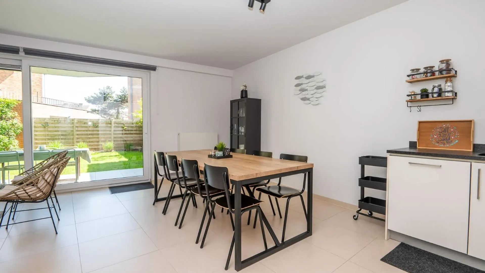Beautiful 2Br Apartment With Wonderful Garden Ostend
