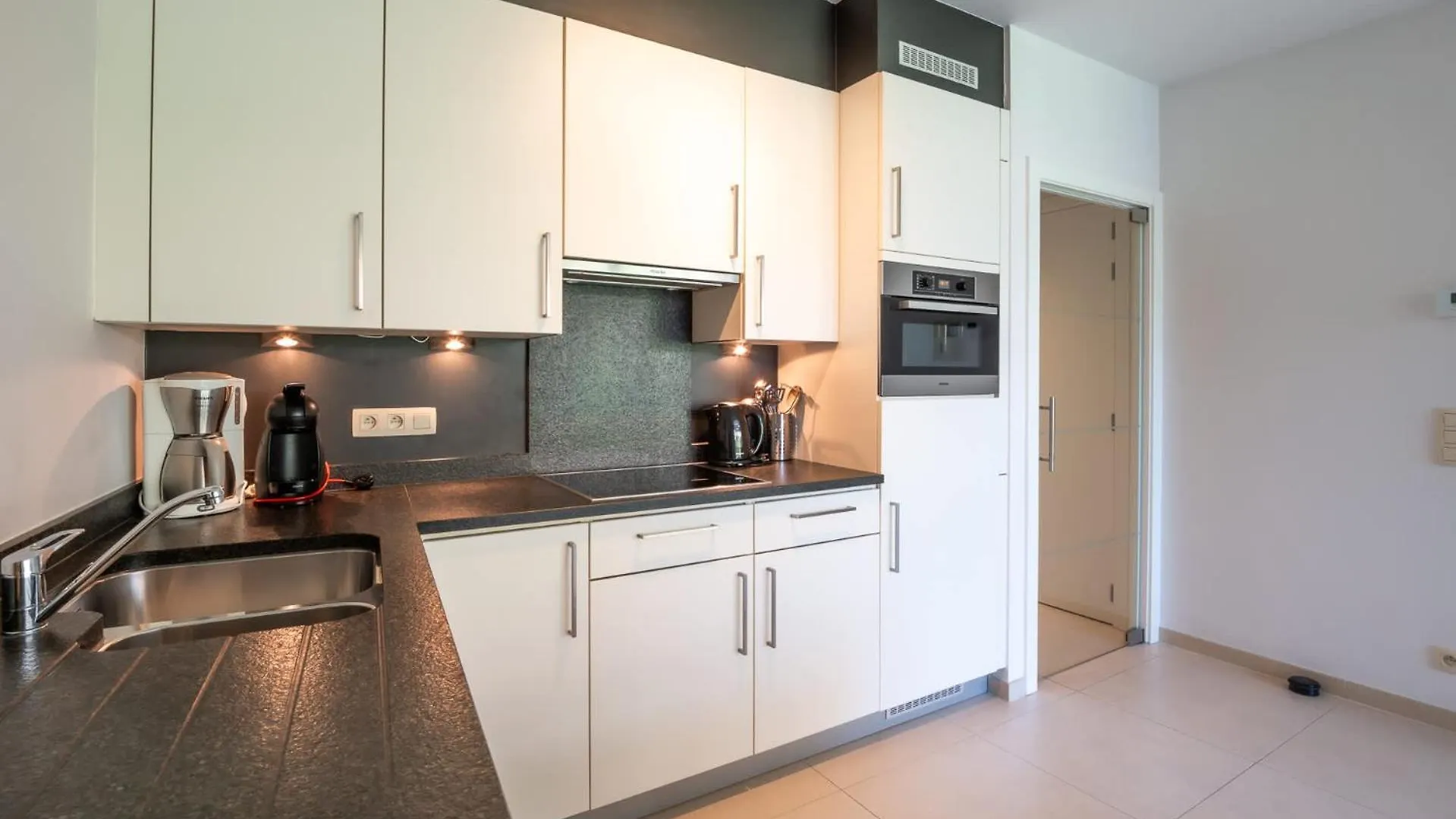 Beautiful 2Br Apartment With Wonderful Garden Ostend